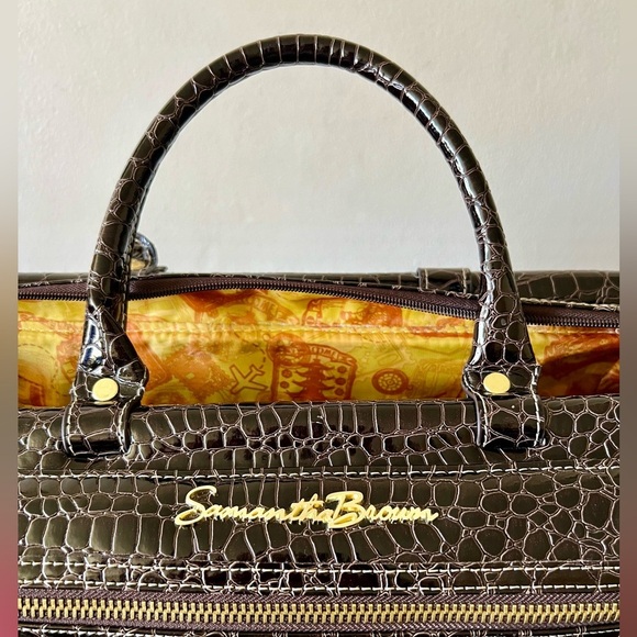 👜 Samantha Brown Burgundy Croco Embossed Overnight Travel Bag 12.5”H x 14”W - Picture 14 of 15